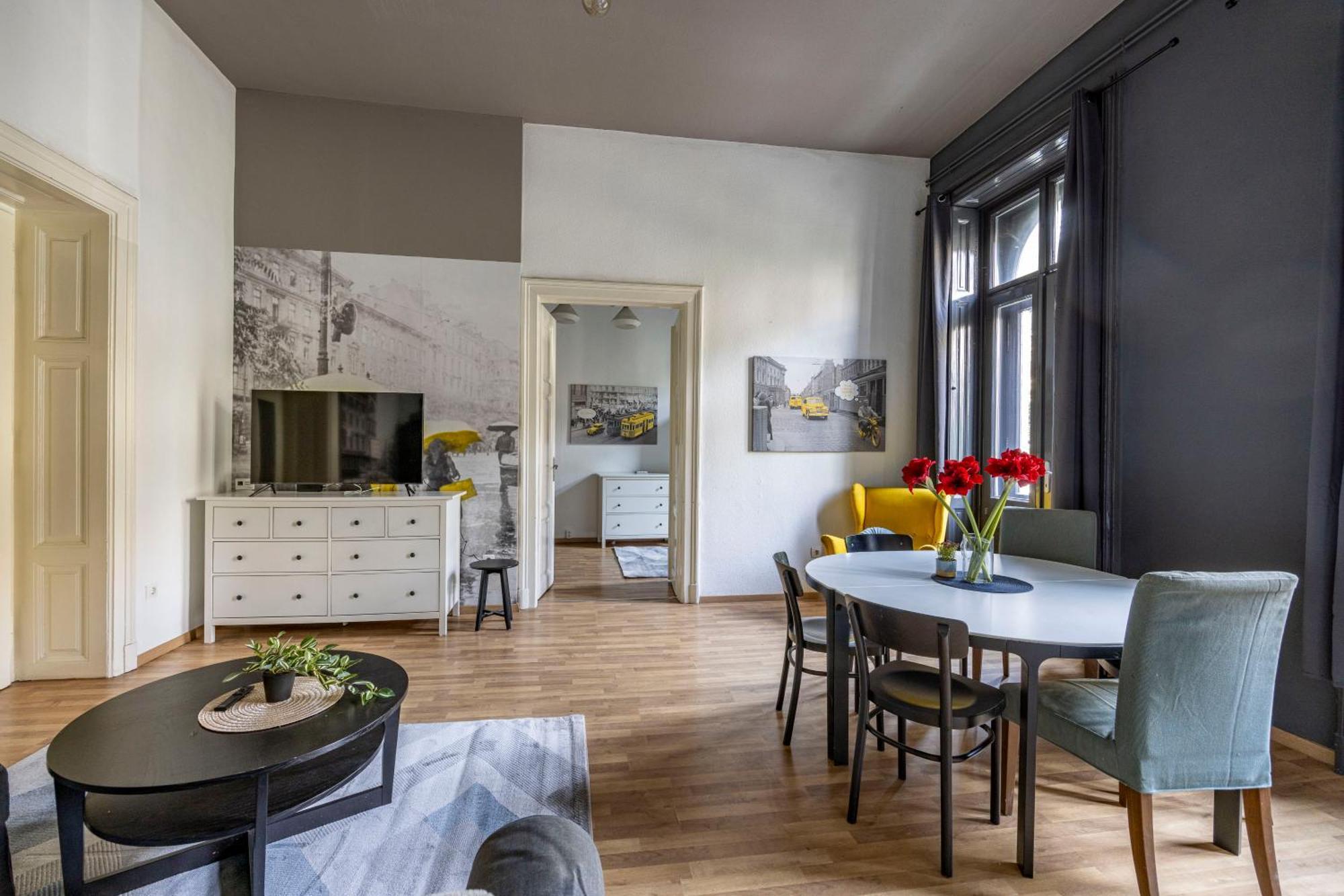 Cozy & Nostalgic Budapest Style Apartment In The Center Екстер'єр фото