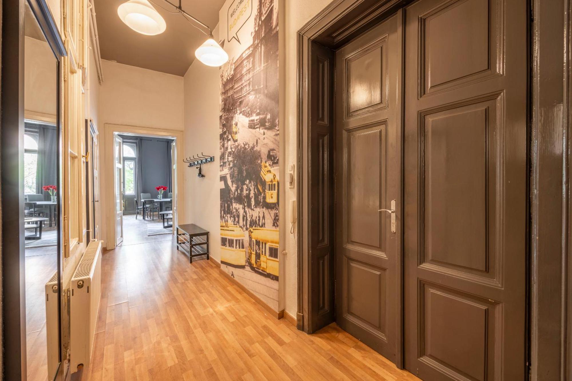 Cozy & Nostalgic Budapest Style Apartment In The Center Екстер'єр фото